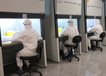 İzmir Adnan Menderes’te PCR test noktası hizmette