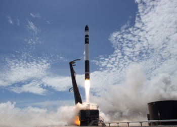 Rocket Lab’ın uydusu havada infilak etti