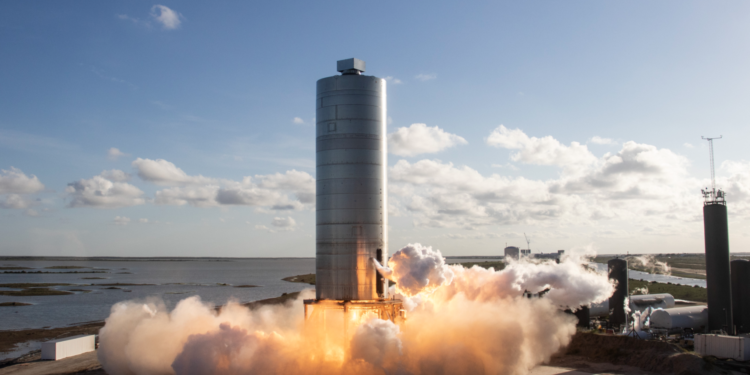SpaceX’in Mars aracı ateşleme testini tamamladı