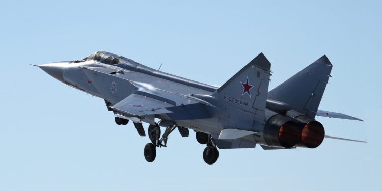 Rus Mig-31, ABD uçağı için havalandı