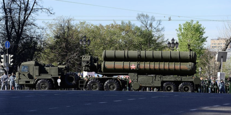 Rusya ülkenin doğusuna S-400 sistemleri sevk edecek