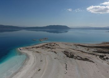Salda’nın ‘Beyaz Adalar’ bölgesinde göle ve plaja giriş yasaklandı