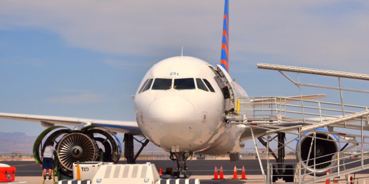 Uçakta bağış toplama kararı aldılar