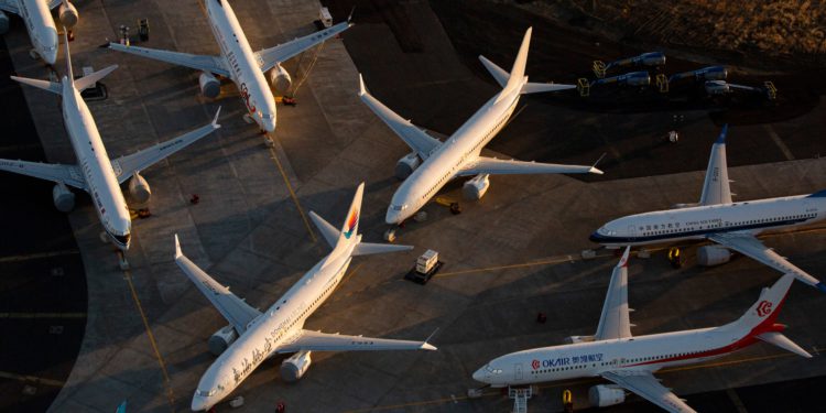 Hangi havayolu 3 adet B757 uçağını sattı?