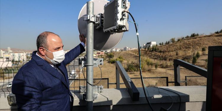 Yerli ve milli 5G şebekesi projesinin kritik bileşeni test edildi