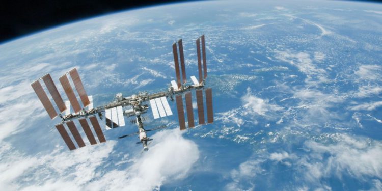 Uluslararası Uzay İstasyonu hava mı kaçırıyor?