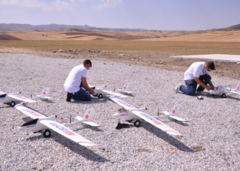 50 İHA yapay zekâ ile sürü şeklinde uçacak