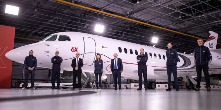 Falcon 6X fabrikadan çıkartıldı