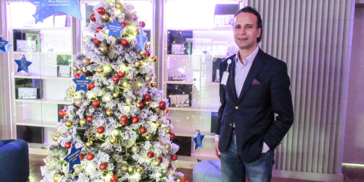 Yılbaşı ağacı hasta çocuklar için iyilik ağacına dönüşüyor