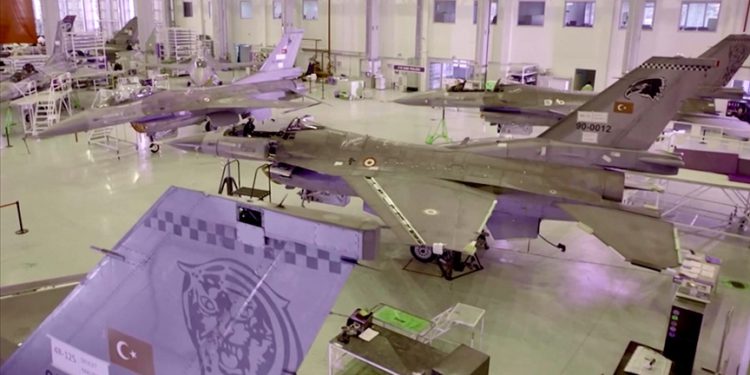 Türkiye F-16’larını güçlendiriyor