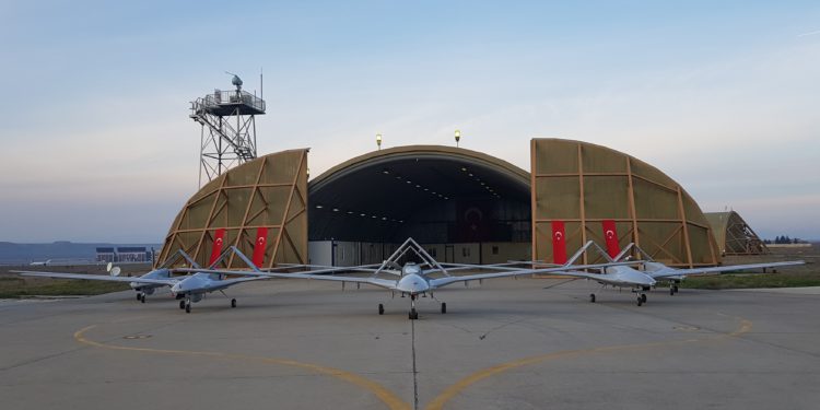 Bayraktar TB2 300 bin uçuş saatini tamamladı