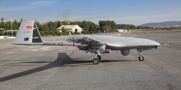 Bayraktar TB2 300 bin uçuş saatini tamamladı