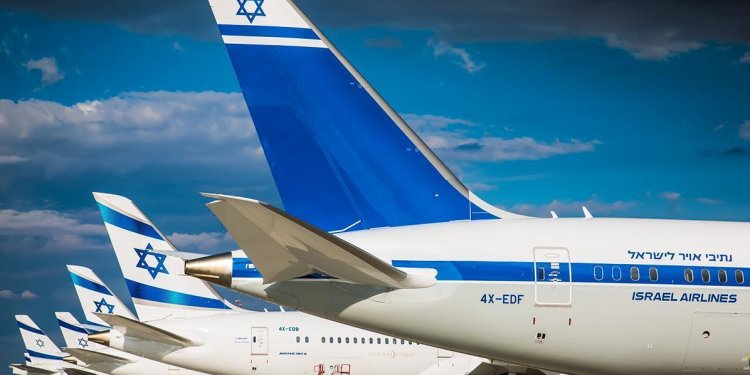 Tüm personelini aşılayan ilk havayolu oldu