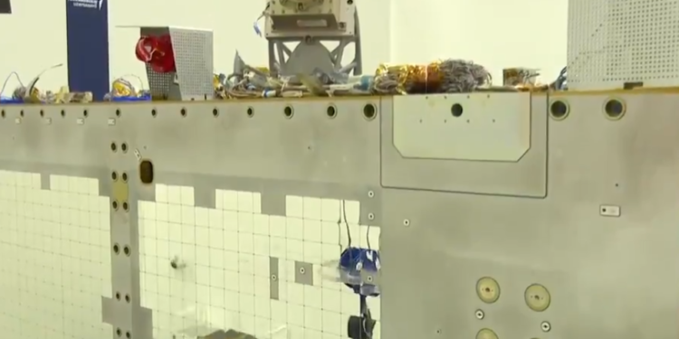 TUSAŞ uydu yapısalı üretiminde ilki başardı