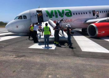 Viva Aerobus’ın ön dikmesi çöktü