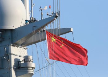 Çin’e ait ‘Tip 055’ güdümlü roket destroyeri ilk kez Japonya’ya yaklaştı