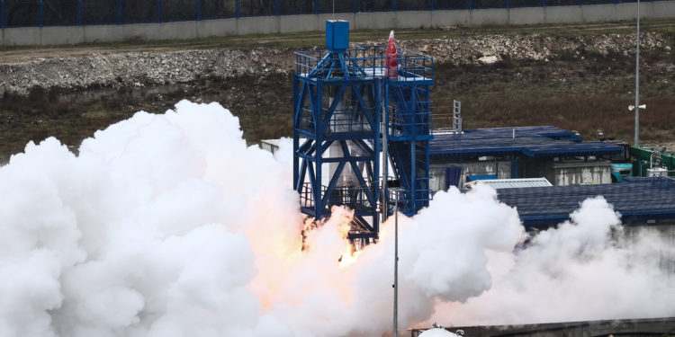 Yerli roket motoru başarıyla ateşlendi