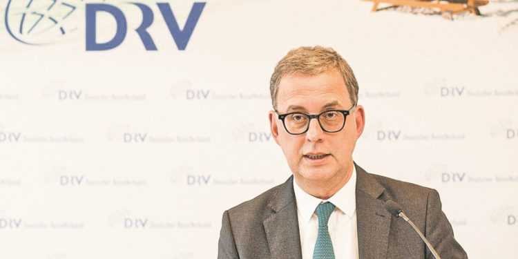 Alman turizmciden Türkiye’nin salgın önlemlerine övgü