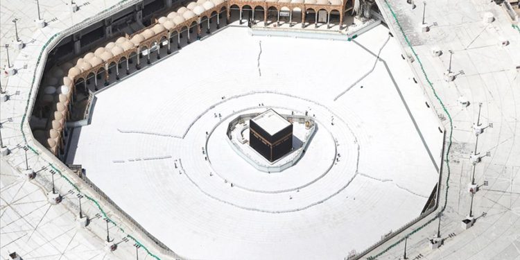 Suudi Arabistan hac ibadetine izin verdi