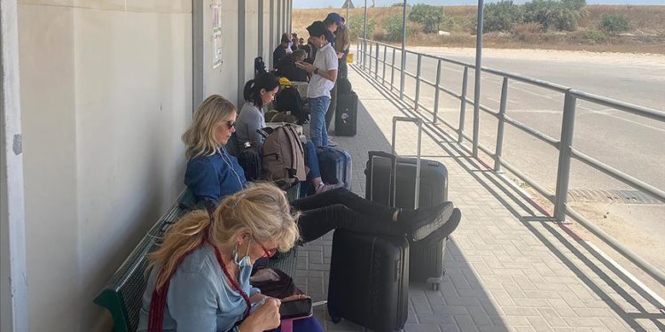 İsrail Gazze’ye açılan sınır kapılarını kapattı