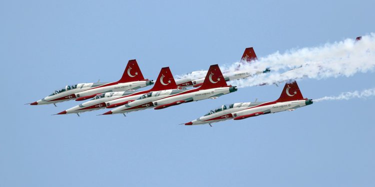 Türk Yıldızları Konya semalarında