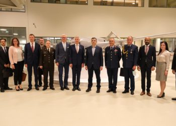 Letonya Savunma Bakanı Pabriks Baykar’ı ziyaret etti