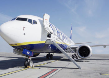 Ryanair uçağını Minsk’e indiren kule görevlisi Belarus’tan ayrıldı