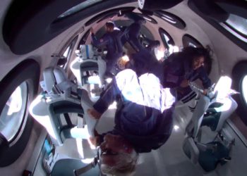 Branson uzay seyahatiyle tarihe geçti