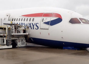 787’nin ön dikmesi teknisyen hatası nedeniyle çöktü