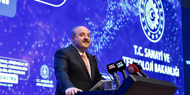 Varank: Türkiye uçan arabalarda da dünya liderliğine oynayacak