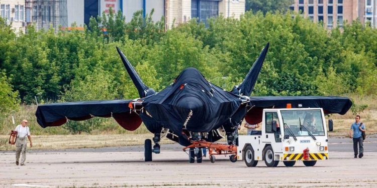 Rusya’nın yeni savaş uçağı görücüye çıktı