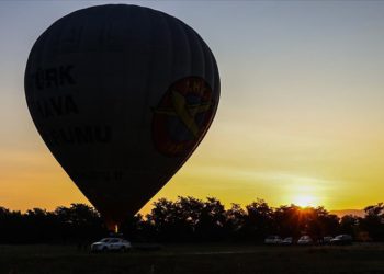 Kapadokya balonları Kuzey Makedonya semalarında