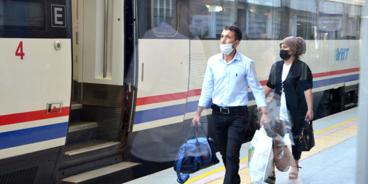 Bayramda ilave YHT seferleri yapılacak