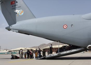 Kabil’deki 229 Türk vatandaşı daha ‘uçan kale’ ile tahliye edildi