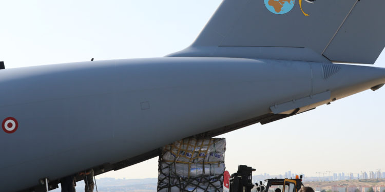 Haiti’ye yardım malzemesini ‘Koca Yusuf’ taşıdı