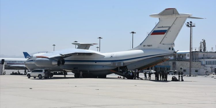 Rus uçakları Kabil’de