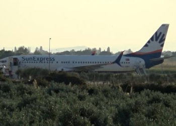 SunExpress uçağı acil iniş yaptı: Yolcu hayatını kaybetti