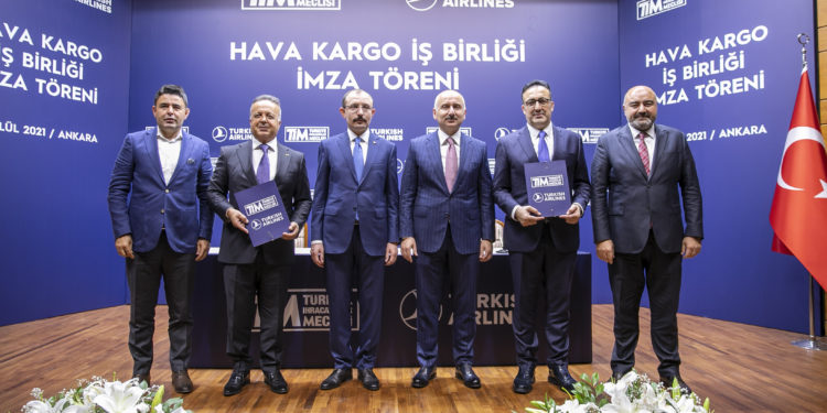 Türkiye’nin ihracatı THY kanatlarında yükseliyor