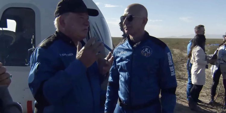 Uzaya çıkan en yaşlı insan oldu