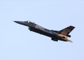 SOLOTÜRK, Antalya’da gösteri yaptı