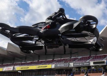 Uçan motosiklet 680 bin dolardan satışa çıktı