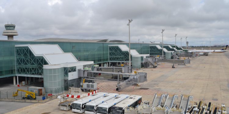 İspanya, 1 Aralık’tan itibaren aşısız İngiliz girişini yasakladı