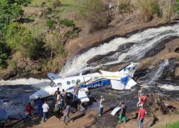 Brezilyalı şarkıcı uçak kazasında hayatını kaybetti