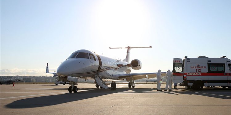 Ambulans uçaklar 5 kıtadan 154 hasta taşıdı