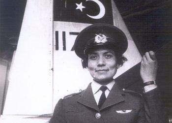 Türkiye’nin ve NATO’nun ilk kadın jet savaş pilotu Leman Bozkurt Altınçekiç