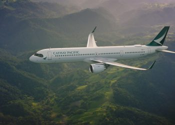 Cathay Pacific’ten kovulan uçuş görevlileri tutuklandı