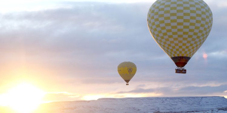 Kapadokya’da 388 bin turist balonla uçuş yaptı