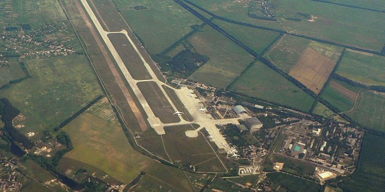 Rusya, Hostomel Havaalanını ele geçirdi