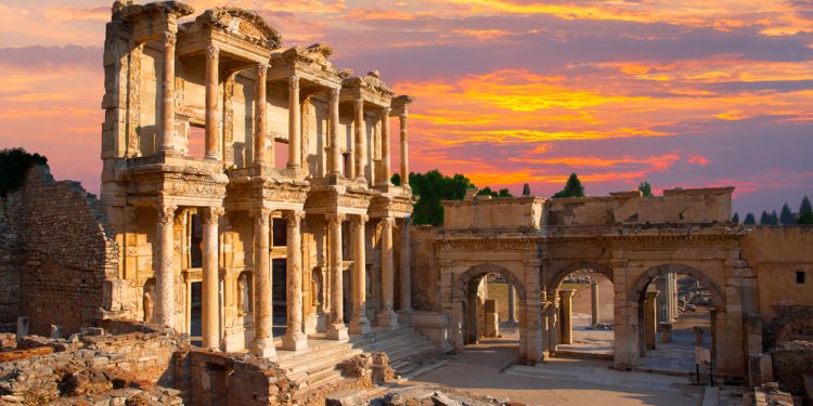 ‘Türkiye’nin petrolü turizmdir’