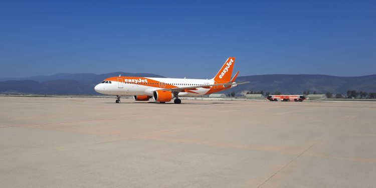 Bodrum sezonun ilk dış hat uçuşunu karşıladı